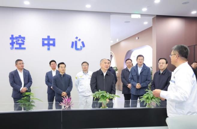 林武在威海調研并宣講全國兩會精神、督導學習教育開展情況時強調 在研究新情況解決新問題上下功夫 著力促進經濟社會平穩健康發展